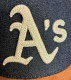 Athletics MLB Mitchell & Ness – Chambray and Suede Pro Pinch Snapback Cap
