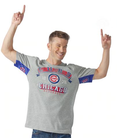 Chicago Cubs MLB G-III Sports - Hands High Power Sweep T-Shirt